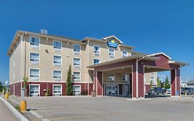 Days Inn & Suites By Wyndham Cochrane Exterior photo