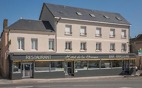 Hotel Logis de la Barque à Beaumont-sur-Sarthe Exterior photo