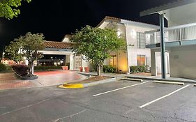 Travelodge By Wyndham Tuscaloosa Exterior photo