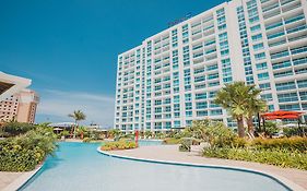 Hôtel Radisson Blu Aruba à Palm Beach Exterior photo