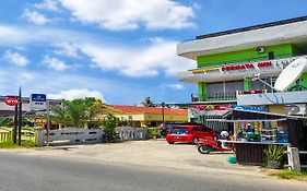 Oyo 90112 Hotel Permata Inn Banjarmasin  Exterior photo