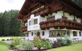 Hotel Pension Peter à Neustift im Stubaital Exterior photo