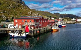 Hotel Fish Factory -The Real Lofoten Experience à Ballstad Exterior photo