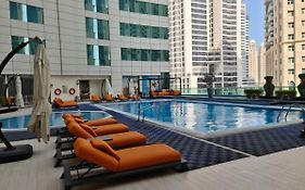 Appartement Amazing High Floor, Huge Terrace Penthouse à Doha Exterior photo