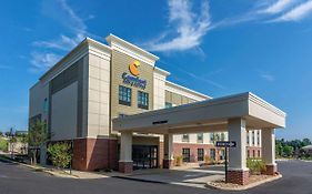 Comfort Inn & Suites Charlottesville Exterior photo