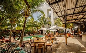 Che Holbox Hostel & Bar Adults Only Exterior photo