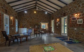 Saffronstays Lake House Marigold, Nashik - Rustic Cottages With Private Plunge Pool Exterior photo