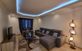Lovely 3 Bedrooms In Doha Next To Metro Station Exterior photo