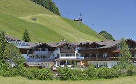 Naturhotel Laerchenhof Mittelberg Exterior photo