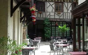 Hôtel Le Vieux Relais à Cosne-Cours-Sur-Loire Exterior photo
