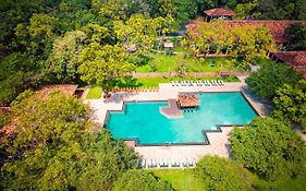 Amaya Lake Dambulla Sigirîya Exterior photo