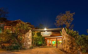 Hotel Pousada Maya à Alto Paraíso de Goiás Exterior photo