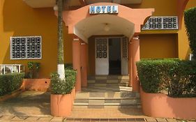 Hotel Le Fibi Yaoundé Exterior photo