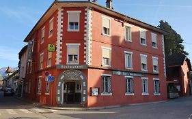 Logis Hôtel du Fer à Cheval Yenne Exterior photo