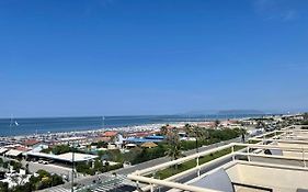 Hotel Atlantico Forte dei Marmi Exterior photo