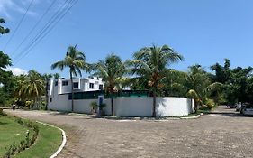 Villa Chalet Casa Vacacional Riveras De Chulamar à Puerto San José Exterior photo