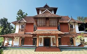 Aparthotel Vajra Ayurveda And Yoga Retreat à Kochi Exterior photo