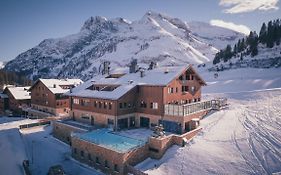 Alpenparks Hotel & Apartment Arlberg Warth Mit Pool Exterior photo