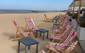 Acadie Saint Victor - Hotel Restaurant - Face Mer - Chatelaillon Plage Exterior photo