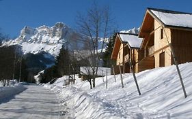 Aparthotel Vacancéole - Les Gentianes à Gresse-en-Vercors Exterior photo