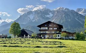 Hotel Pension Moeslehnerhof à Ramsau am Dachstein Exterior photo