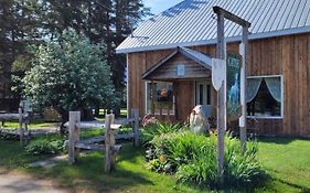 Le Gîte Du Gardien Blanc Saint-David-de-Falardeau Exterior photo