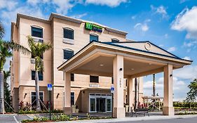 Holiday Inn Express & Suites Boynton Beach East By Ihg Exterior photo