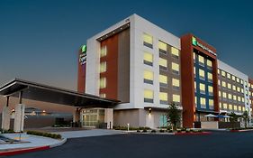 Holiday Inn Express & Suites - Las Vegas - E Tropicana, An Ihg Hotel Exterior photo