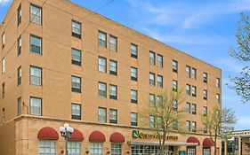 Quality Inn & Suites Virginia Exterior photo