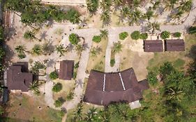 Dewa Daru Resort Îles Îles Karimunjawa Exterior photo