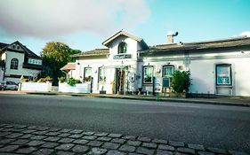 Ellada Restaurant & Hotel Tarp Exterior photo