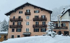 Hotel Centrale à Courmayeur Exterior photo