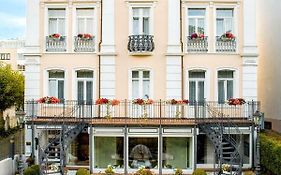 Hotel Villa Am Kurpark Bad Hombourg Exterior photo