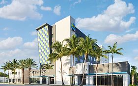 Hotel Tru By Hilton Ft Lauderdale Airport à Dania Beach Exterior photo