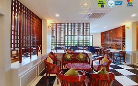 USABAI Riverside Boutique Hotel Chanthaburi Exterior photo