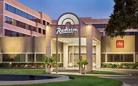 Radisson Hotel Sunnyvale - Silicon Valley Exterior photo