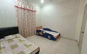 The Louvre Homestay Sungai Petani Exterior photo