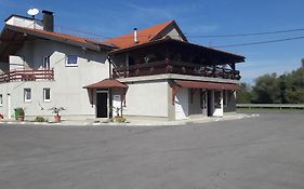 Guesthouse Kod mosta Karlovac Exterior photo