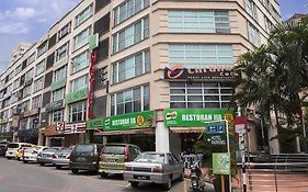 One Avenue Hotel Petaling Jaya Exterior photo