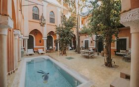 Riad Le Perroquet Bleu Suites&Spa Marrakesh Exterior photo