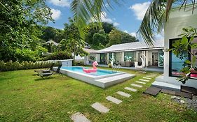 Island Luxe Private Beachfront Phuket Ban Lo Long Exterior photo