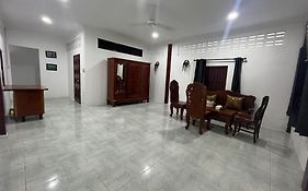 Appartement The Picnic House Battambang Exterior photo