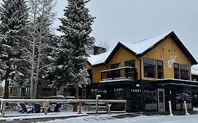 Hotel Gravity Haus Winter Park Exterior photo