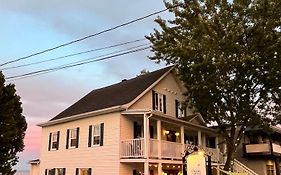 Bed and Breakfast Les Pinsons des Rives à La Malbaie Exterior photo