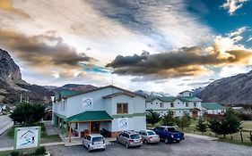 Hostel Pioneros Del Valle El Chaltén Exterior photo