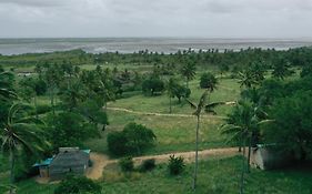 Piecefull Bayview Cottage With Kitchen Near Tofo Inhambane Exterior photo