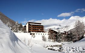 Hotel Bristol Saas Fee Exterior photo