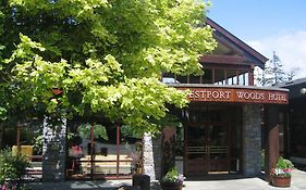 Westport Woods Hotel & Spa Exterior photo