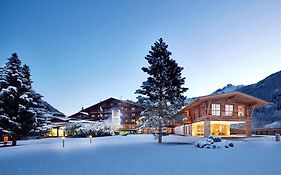 Relais&Châteaux Spa-Hotel Jagdhof Neustift im Stubaital Exterior photo