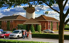 Damon'S Hotel Lincoln Exterior photo